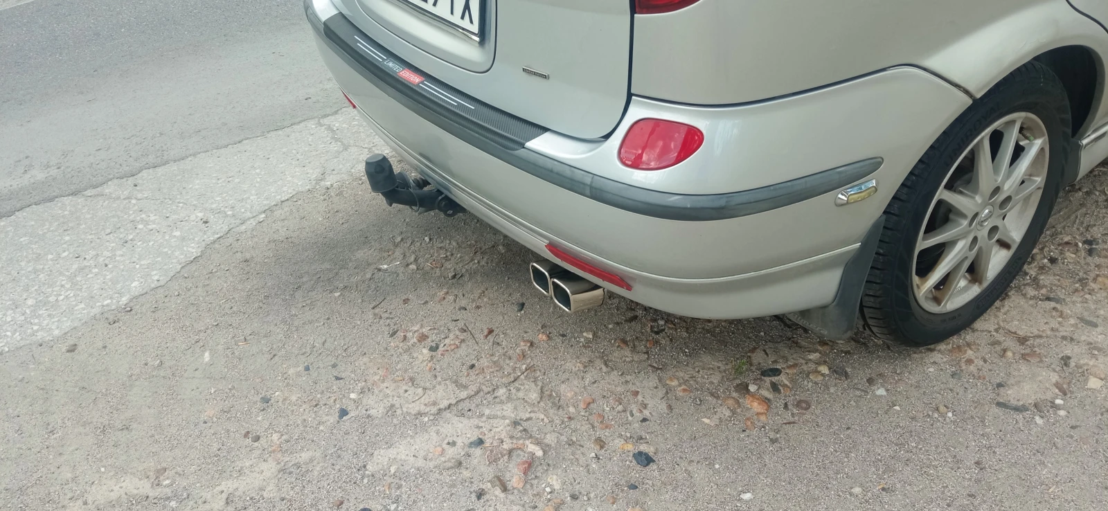 Nissan Almera tino, снимка 7 - Автомобили и джипове - 55595315