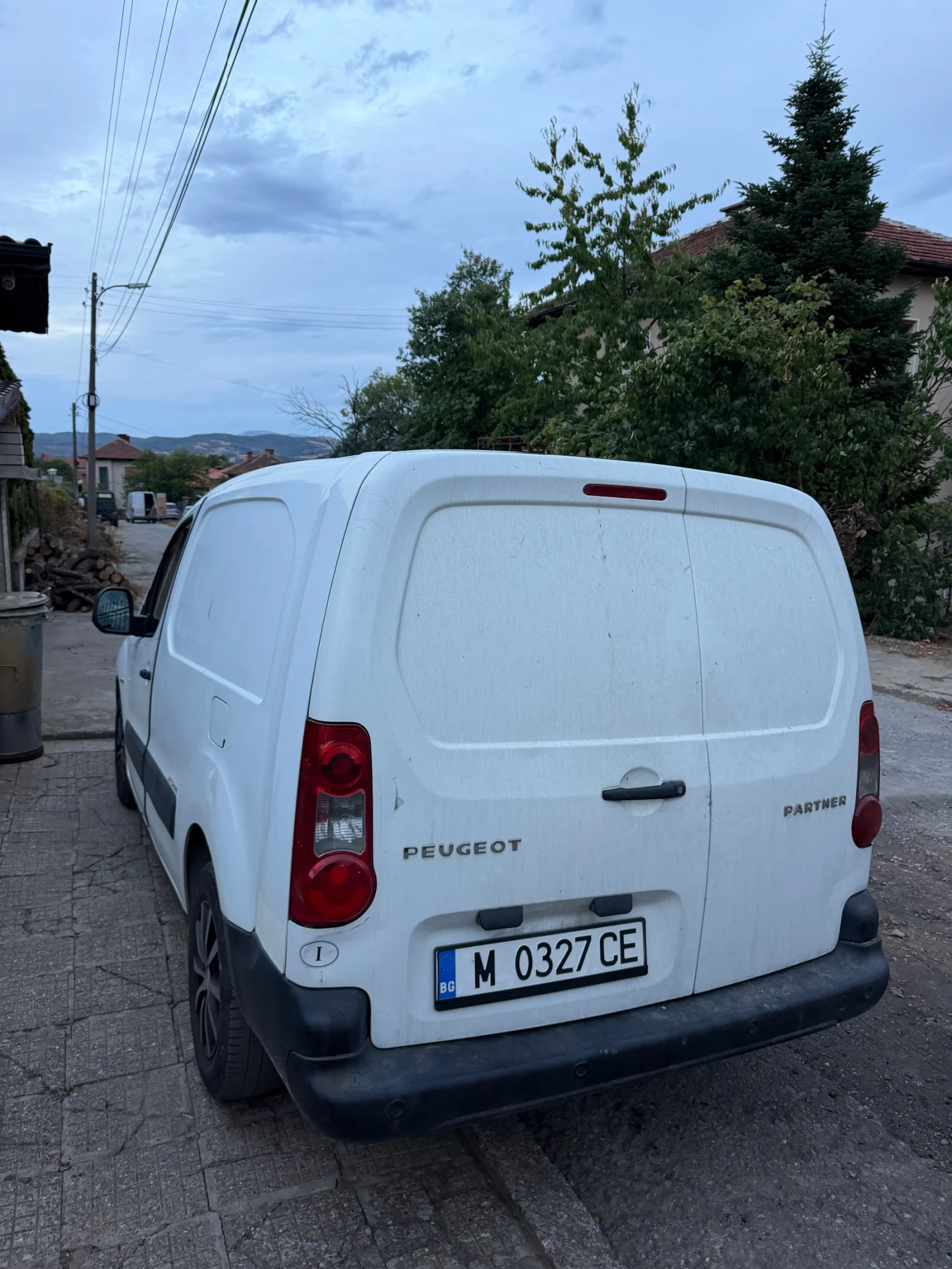 Peugeot Partner 1.6HDI 90кс, снимка 2 - Автомобили и джипове - 56167243