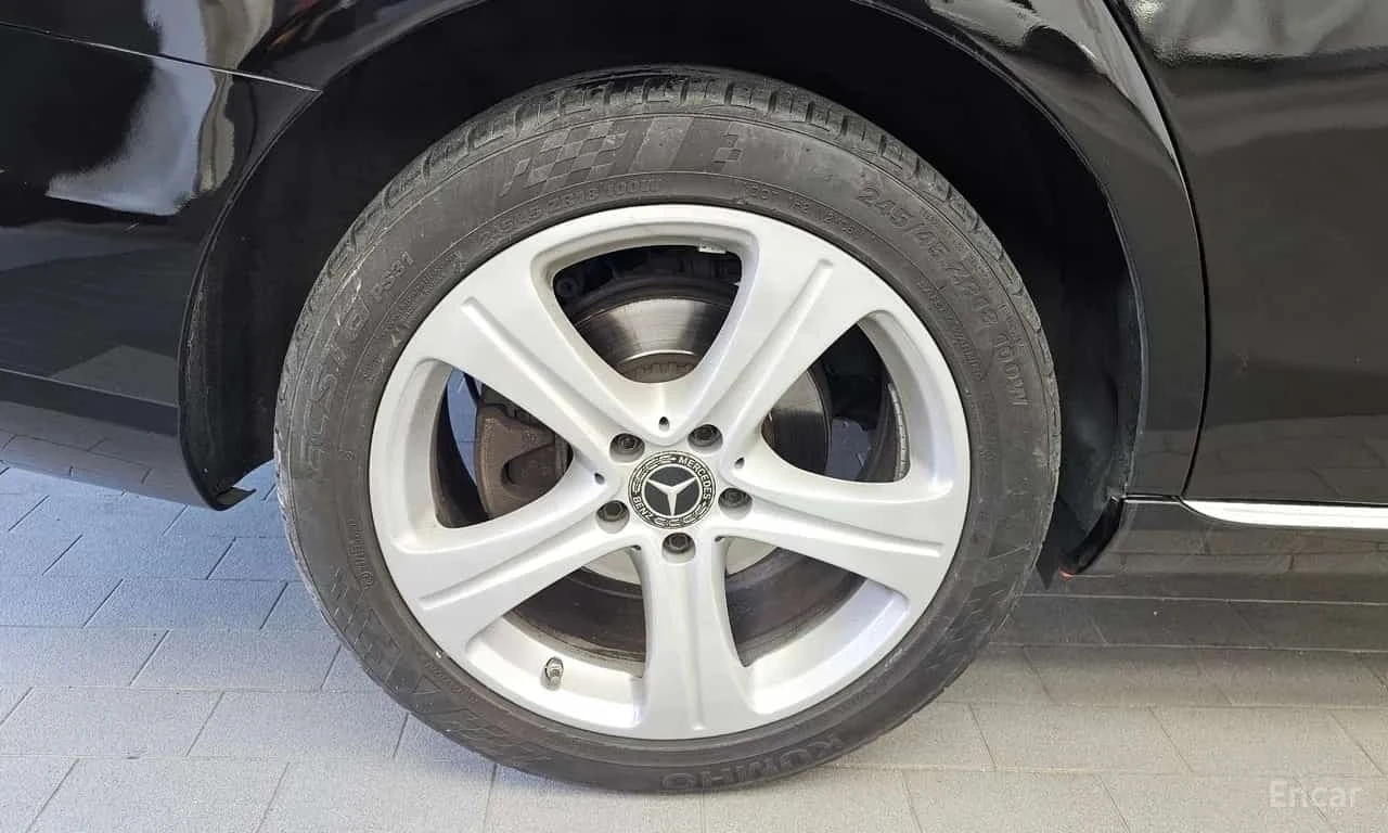 Mercedes-Benz E 220 d 4MATIC Avantgarde , снимка 5 - Автомобили и джипове - 56319131