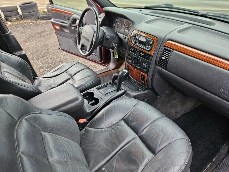 Jeep Grand cherokee Газ/бензин, снимка 9 - Автомобили и джипове - 47430564