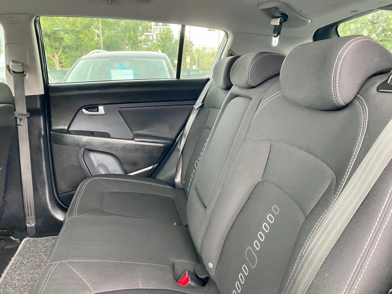 Kia Sportage, снимка 7 - Автомобили и джипове - 51465126