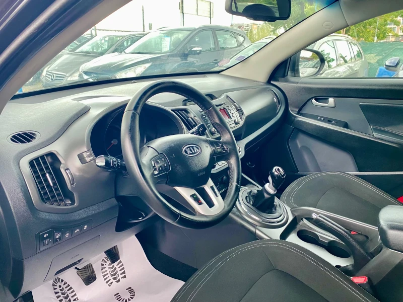 Kia Sportage, снимка 8 - Автомобили и джипове - 51465126