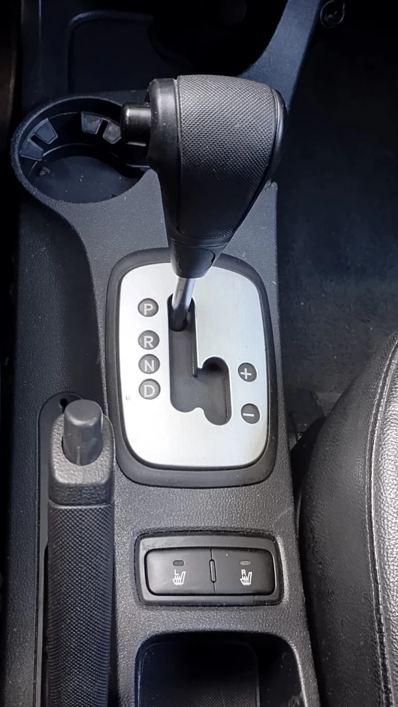 Kia Sportage, снимка 9 - Автомобили и джипове - 53120764