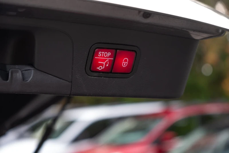 Mercedes-Benz GLC 300 4MATIC * АвтоКредит* (ЦЕНА ДО БГ), снимка 17 - Автомобили и джипове - 53238555