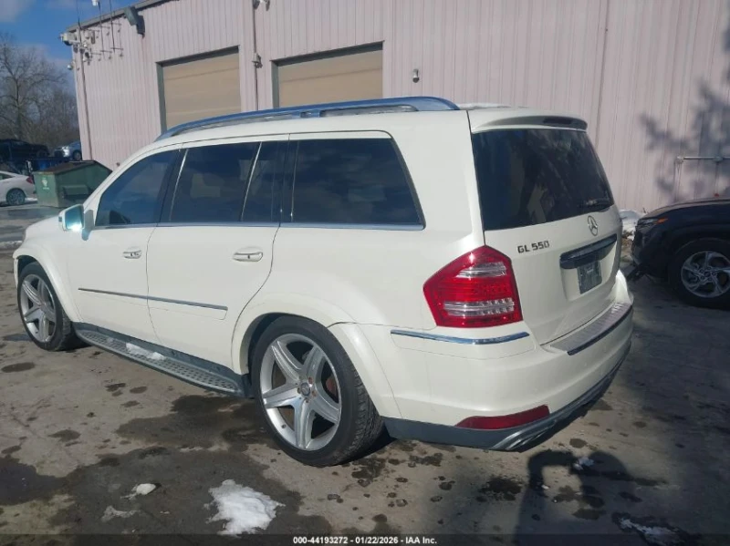 Mercedes-Benz GL 550 5.5l 4Matic, снимка 3 - Автомобили и джипове - 53323006