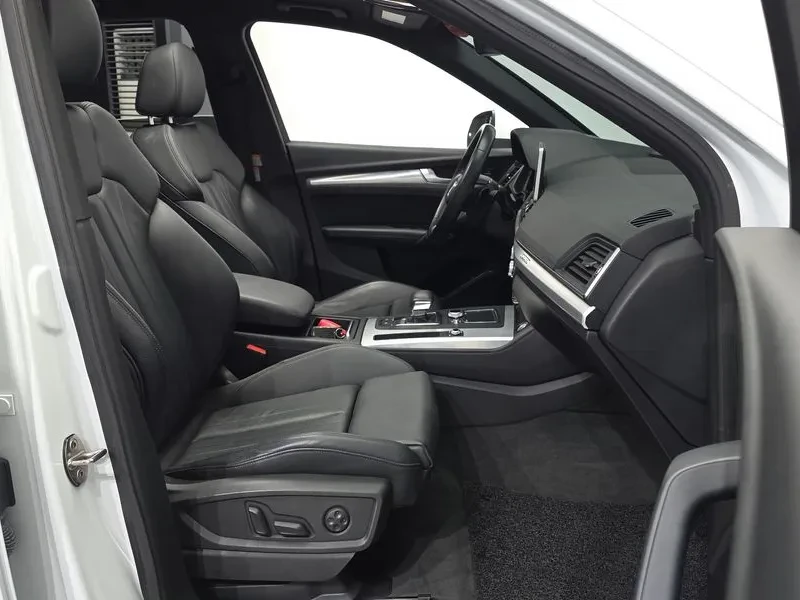 Audi Q5 2.0 TDI Quattro - САМО 30% АВАНС, снимка 10 - Автомобили и джипове - 56007910