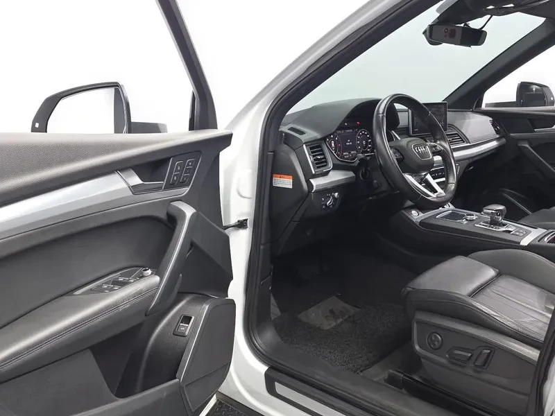 Audi Q5 2.0 TDI Quattro - САМО 30% АВАНС, снимка 9 - Автомобили и джипове - 56007910
