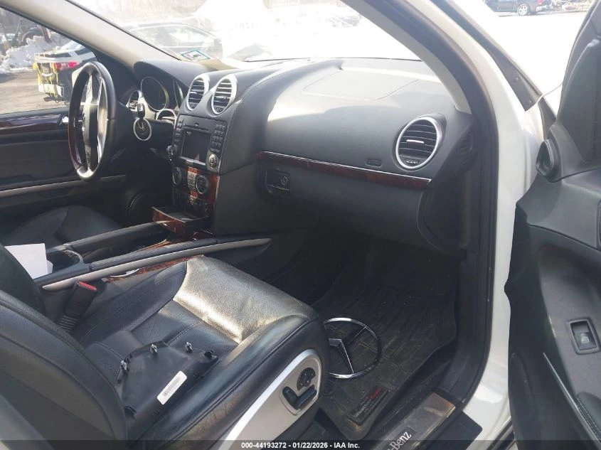 Mercedes-Benz GL 550 5.5l 4Matic - изображение 5