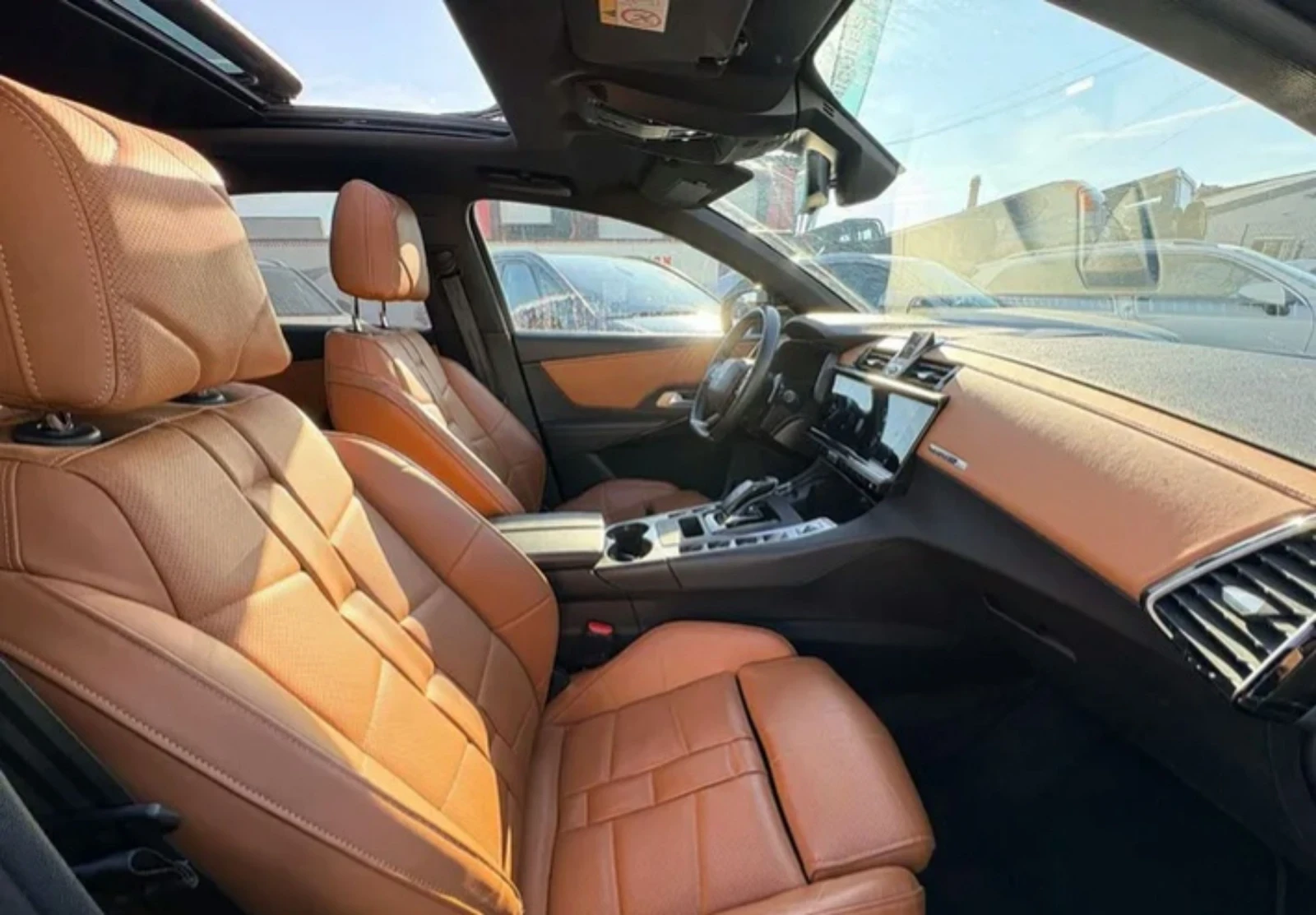 DS DS 7 Crossback 1.6 E-TENSE 300 OPERA 4WD EAT8 - изображение 5