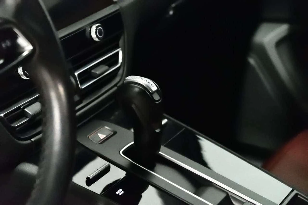 Porsche Macan /MATRIX/BOSE/ЧЕРВЕН САЛОН , снимка 12 - Автомобили и джипове - 54778062