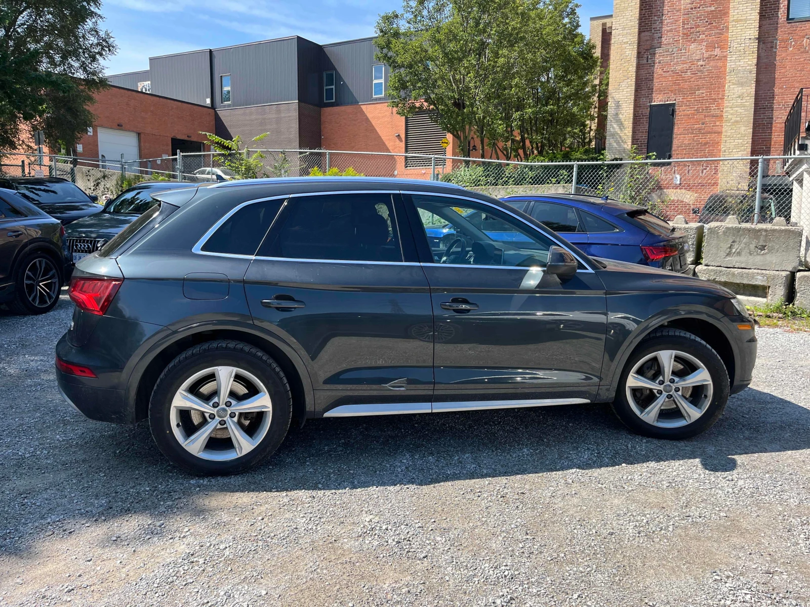 Audi Q5 * Progressiv * АВТОКРЕДИТ БЕЗ ПЪРВОНАЧАЛНА ВНОСКА, снимка 4 - Автомобили и джипове - 55832883