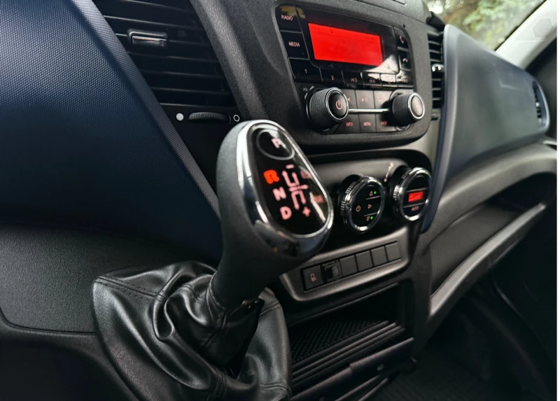 Iveco Daily 35S18 HI-MATIC EU6 3.5T, снимка 14 - Бусове и автобуси - 53401183