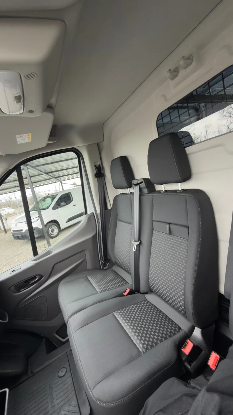 Ford Transit Чисто нов 183км автомат, снимка 12 - Бусове и автобуси - 53523030