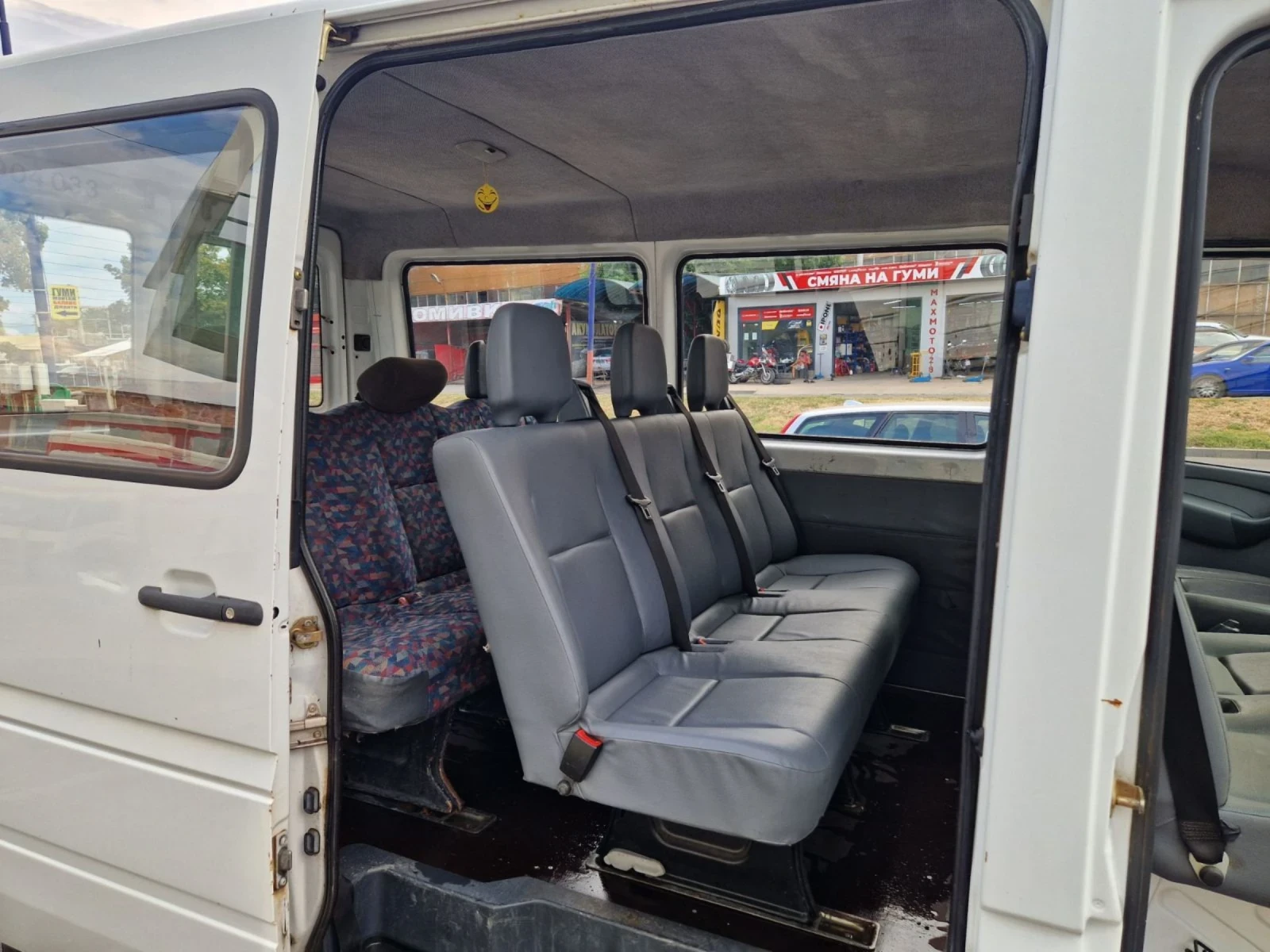 Mercedes-Benz Sprinter 208 2.2  / 9 места  - изображение 10
