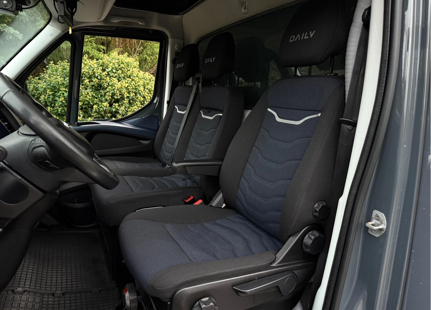 Iveco Daily 35S18 HI-MATIC EU6 3.5T | Mobile.bg � ����������� 7