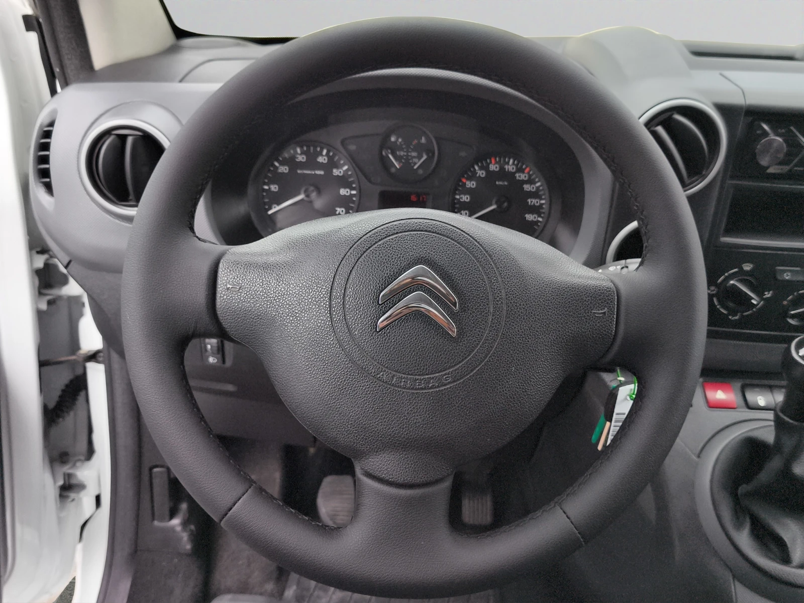 Citroen Berlingo 1.6 HDi 75 BVM5 E6//1807R19, снимка 10 - Бусове и автобуси - 55442358