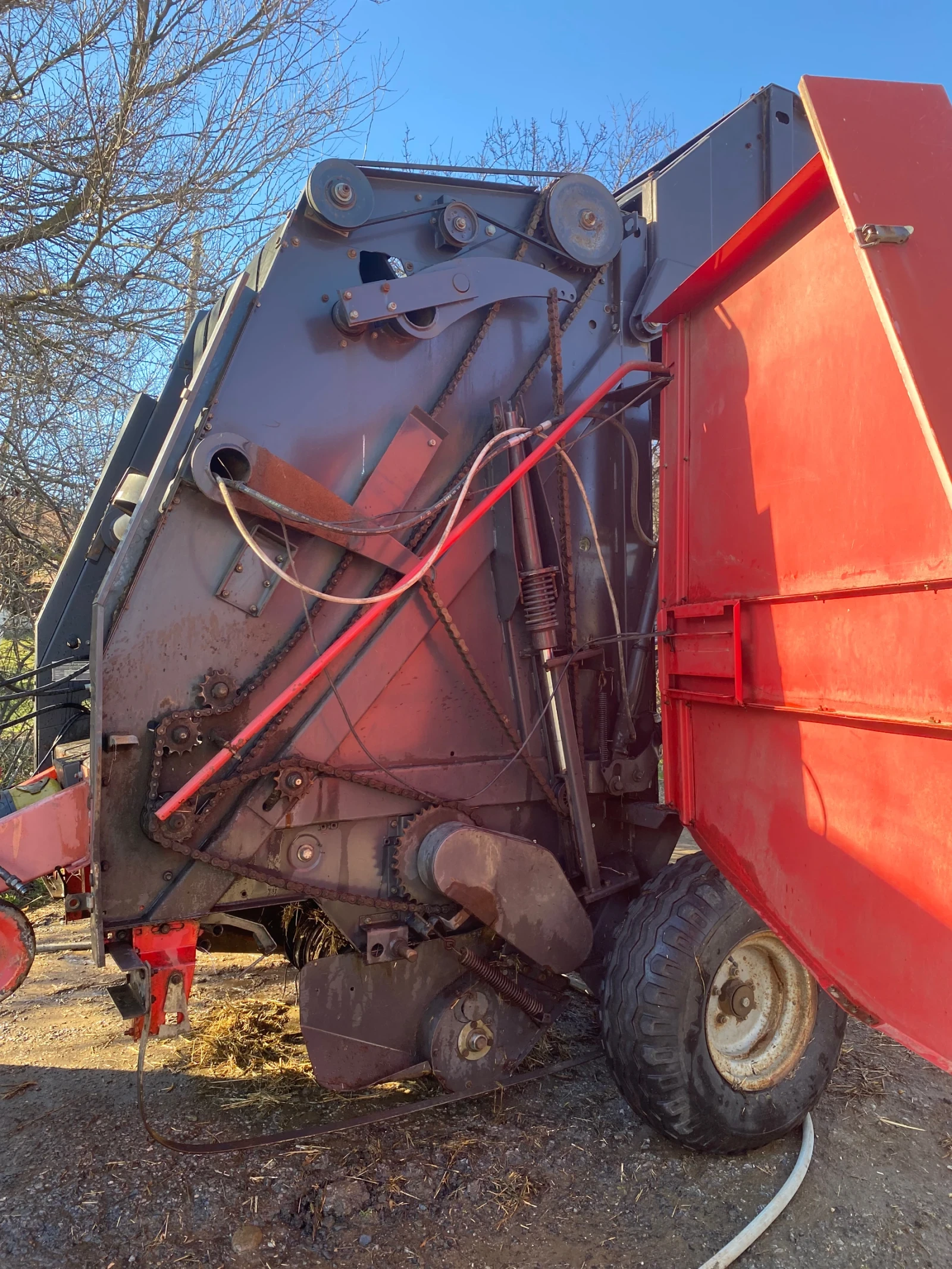 Балировачка Друга марка Massey Ferguson 828 - изображение 6