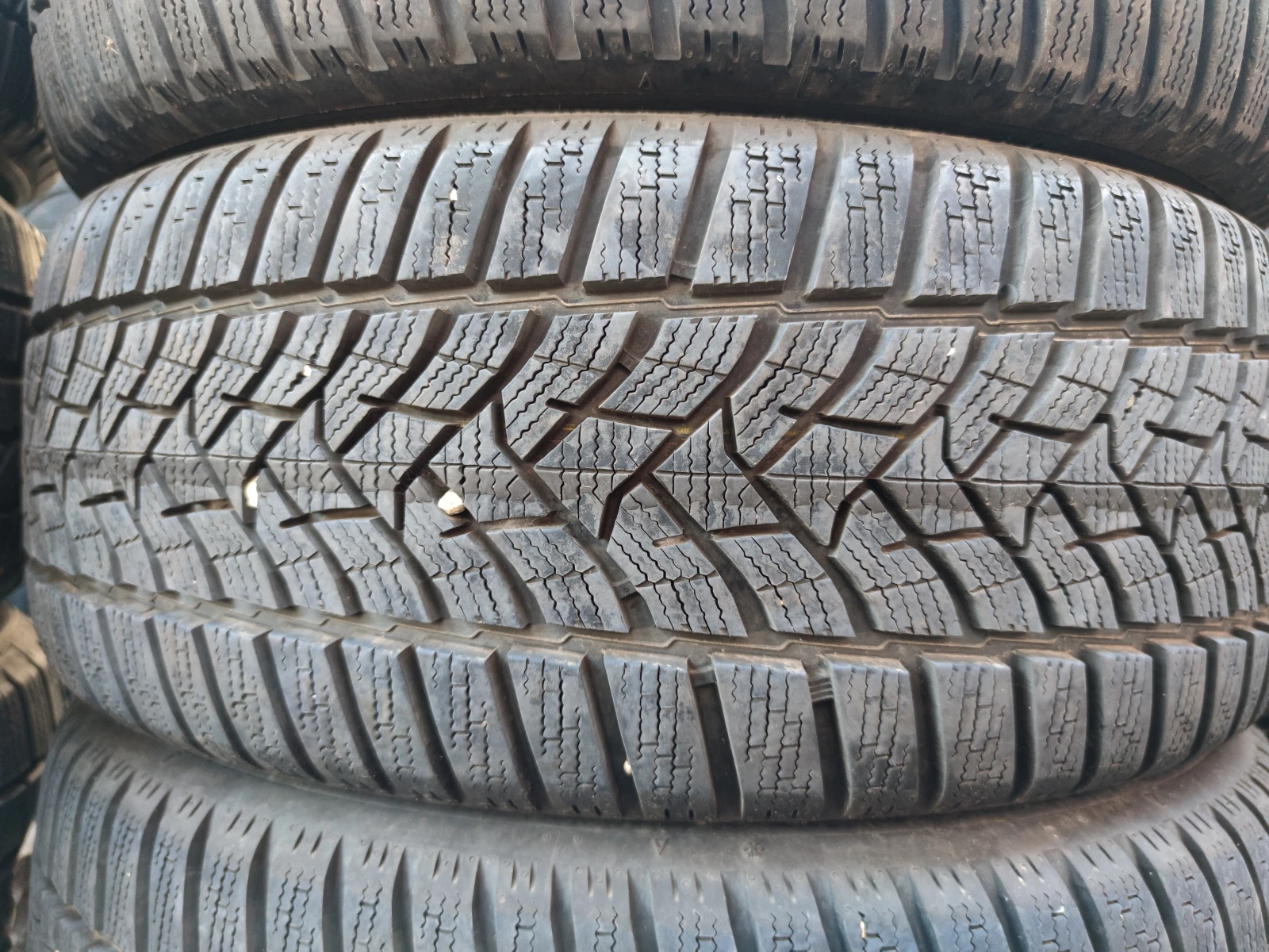  215/45R17 | Mobile.bg   2