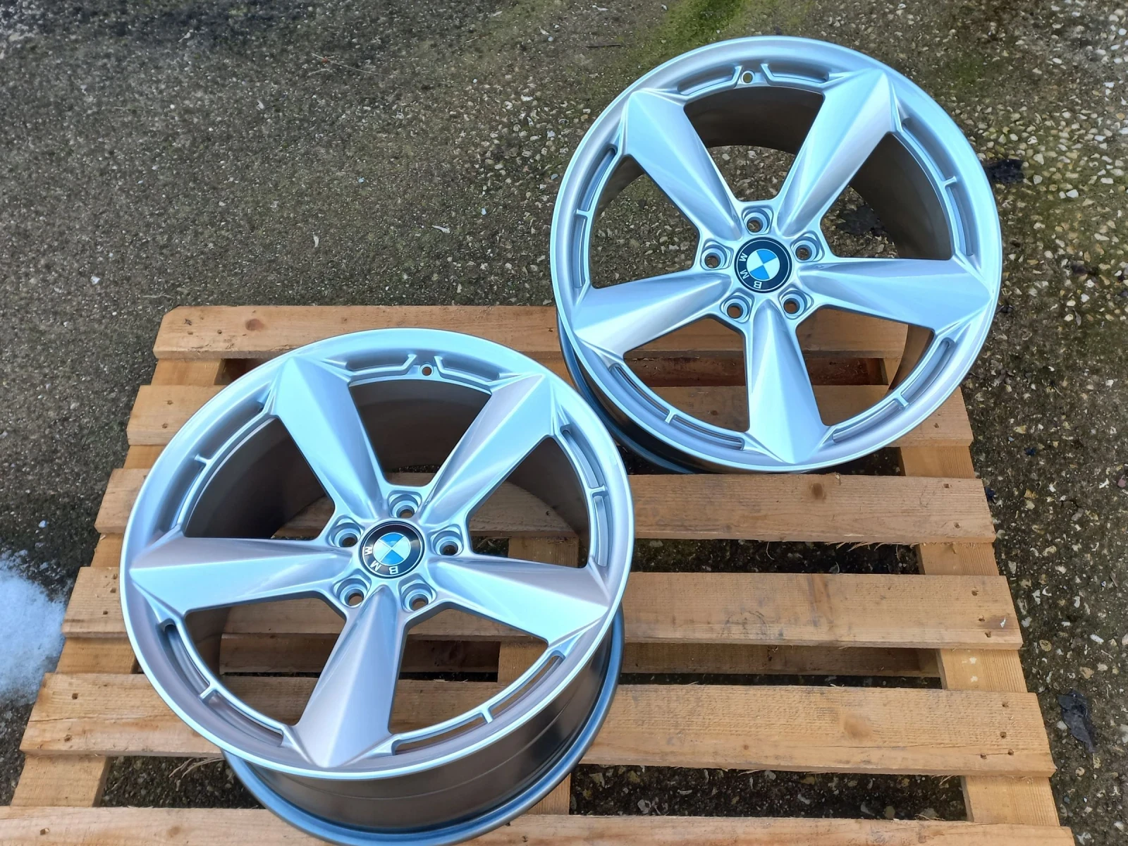 ������ �� BMW | Mobile.bg � ����������� 6