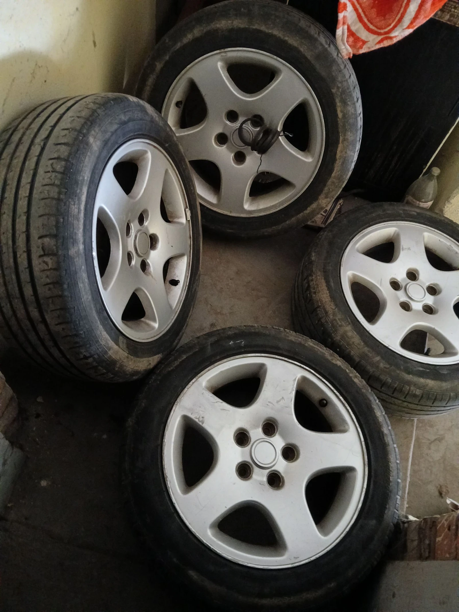 ���� � ������ 115/70R16 �� Audi A4 | Mobile.bg � ����������� 1