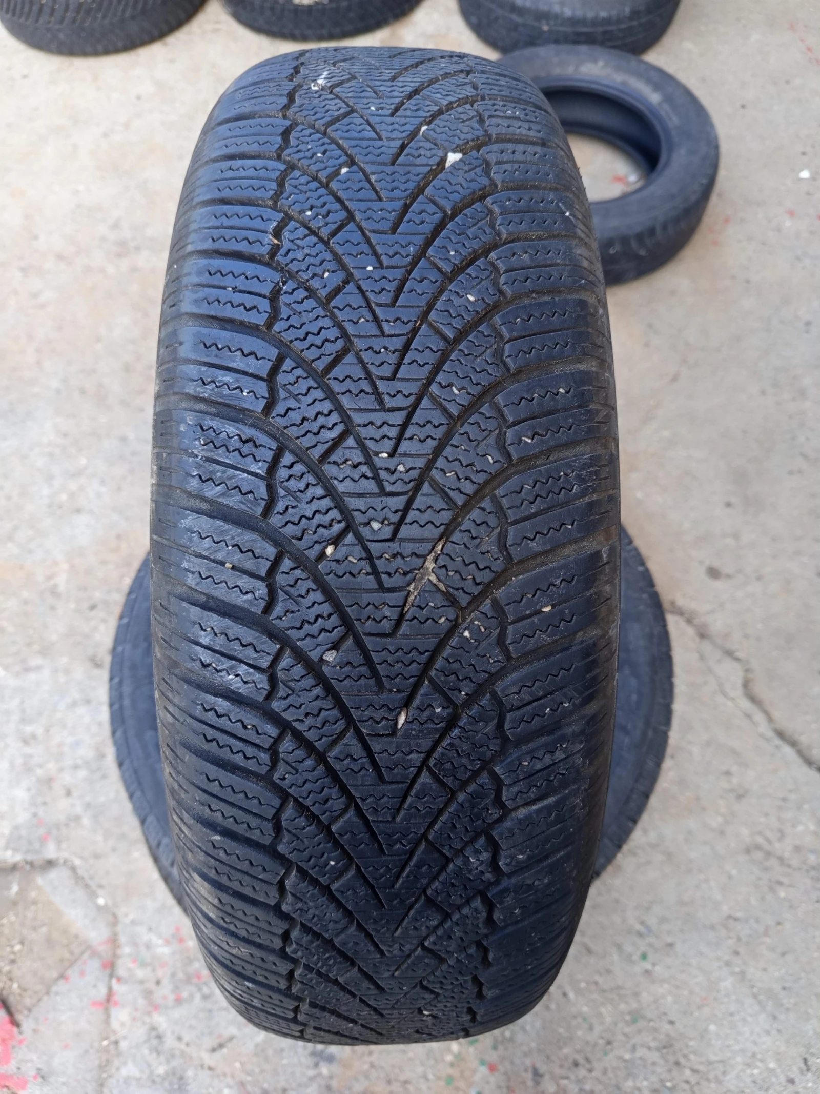 Гуми Зимни 185/65R15
