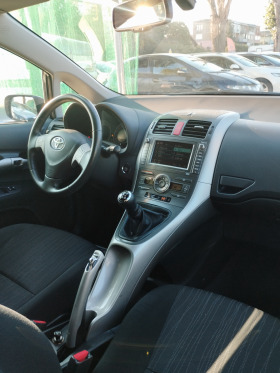 Toyota Auris 1.6 benzin navigation , снимка 15