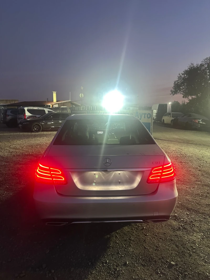 Mercedes-Benz E 220 На части фейслифт, снимка 5 - Автомобили и джипове - 47947310