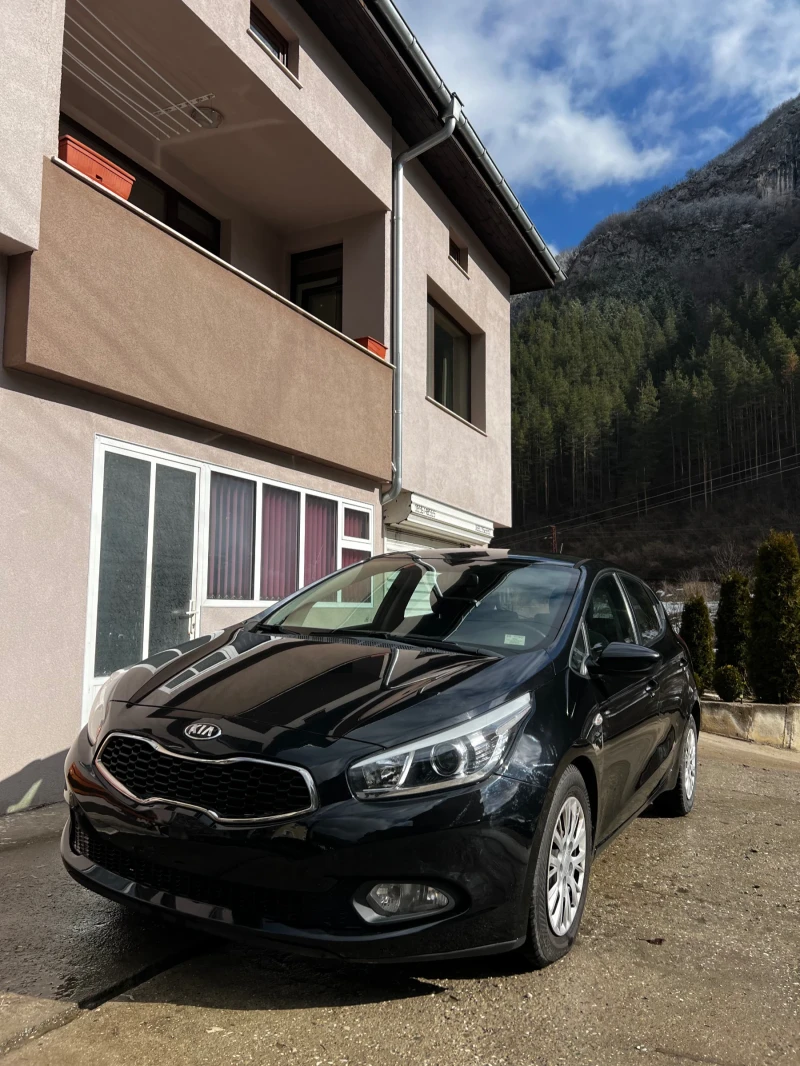 Kia Ceed, снимка 4 - Автомобили и джипове - 48960865