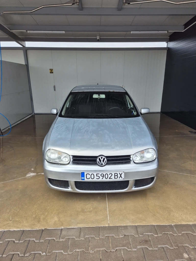 VW Golf, снимка 1 - Автомобили и джипове - 49347828