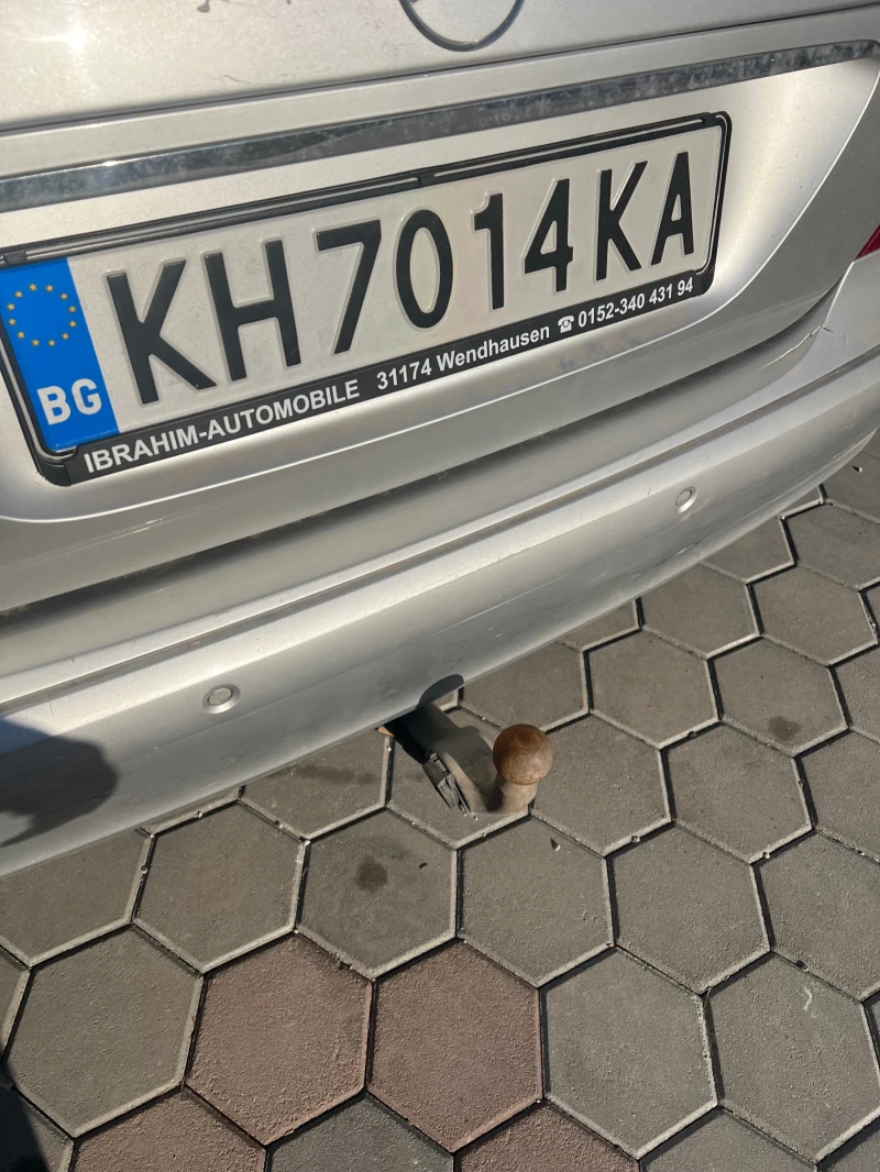 Mercedes-Benz E 220, снимка 11 - Автомобили и джипове - 49423849