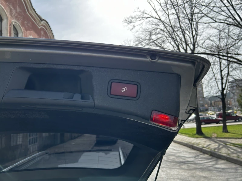 Mercedes-Benz E 350 4 Matik, снимка 11 - Автомобили и джипове - 51353207