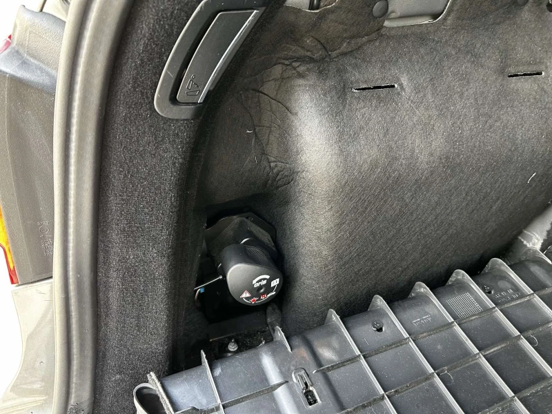 Mercedes-Benz E 350 4 Matik, снимка 12 - Автомобили и джипове - 51353207