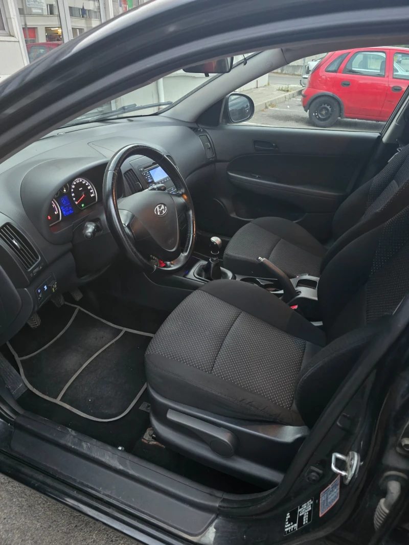 Hyundai I30 LPG, снимка 5 - Автомобили и джипове - 52871354