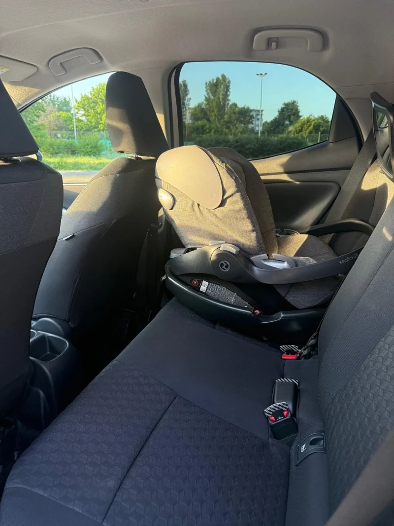 Toyota Yaris, снимка 10 - Автомобили и джипове - 52864727