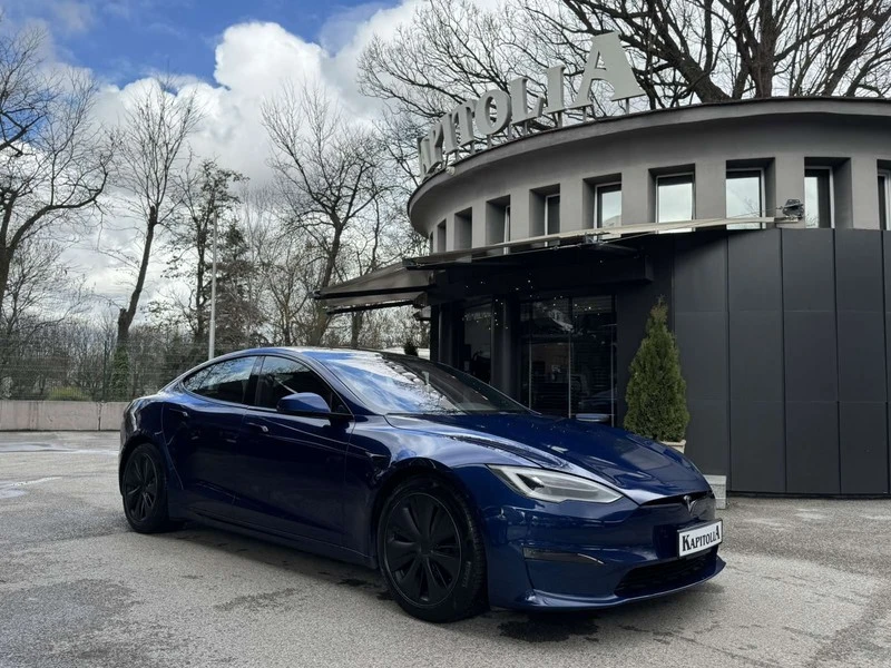 Tesla Model S Plaid