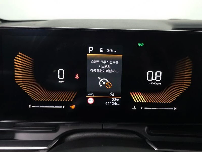 Kia Carnival 2.2 Automatic, снимка 8 - Автомобили и джипове - 55848355