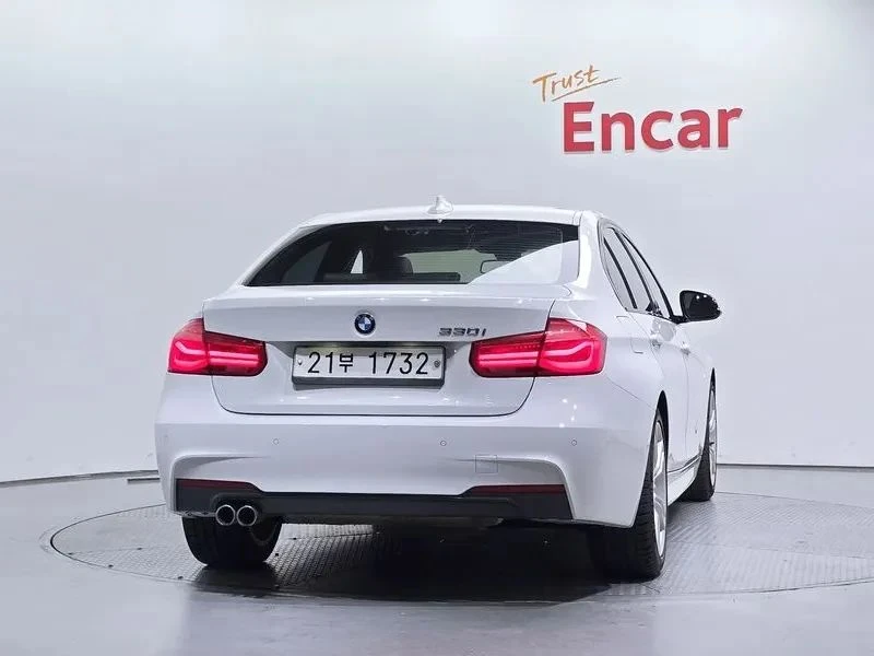 BMW 330, снимка 4 - Автомобили и джипове - 56711785
