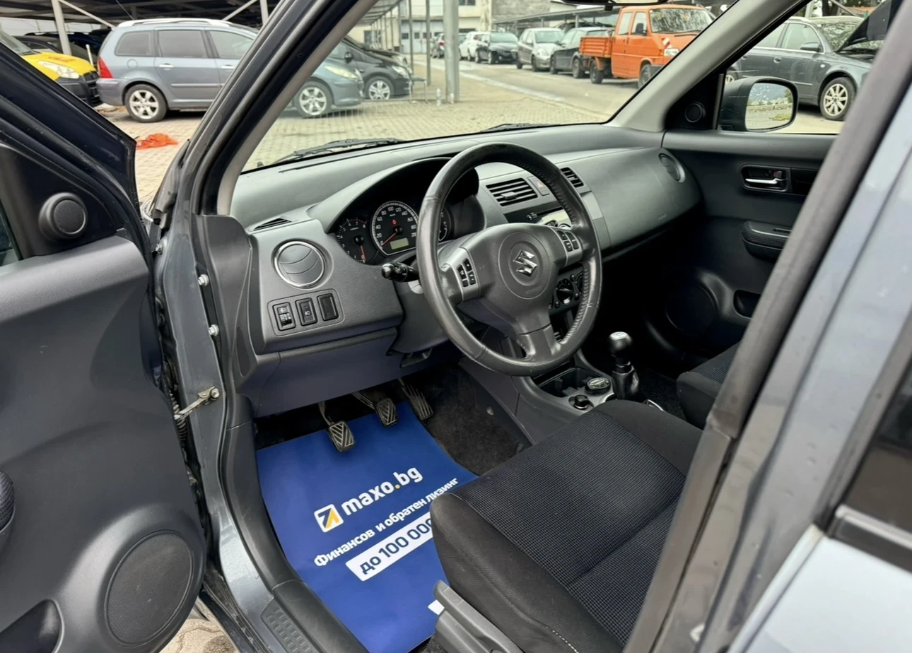 Suzuki Swift 1.3i / 4x4 / Печка-Webasto - изображение 5