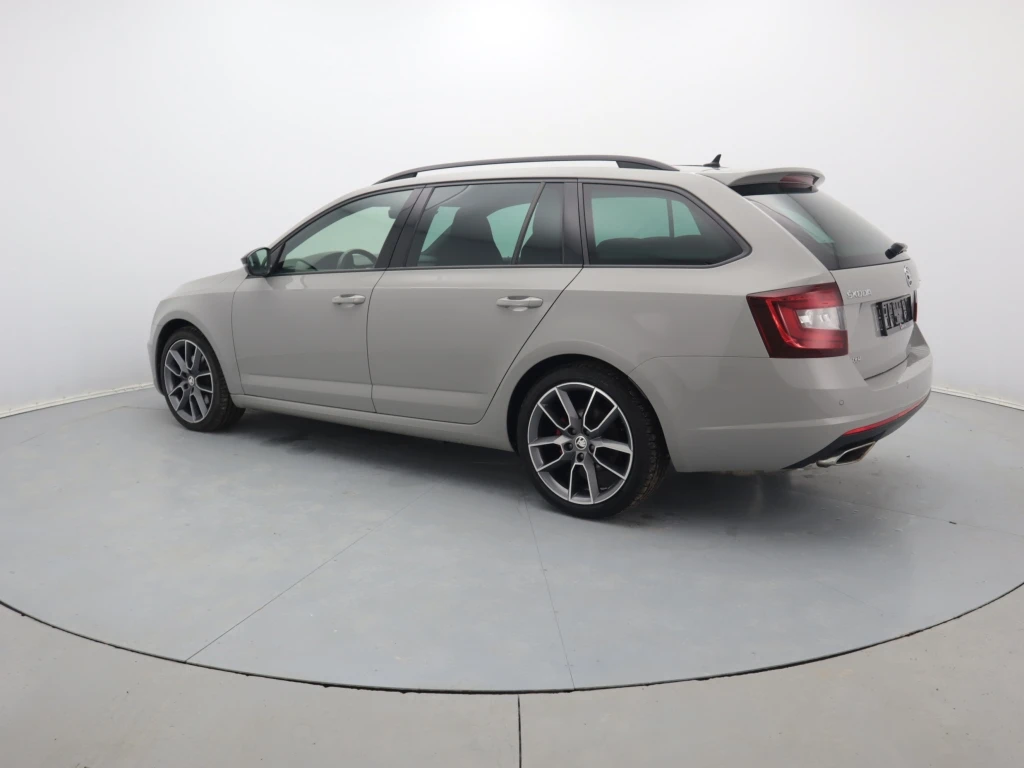 Skoda Octavia 2.0 TDI 4x4 DSG - изображение 8