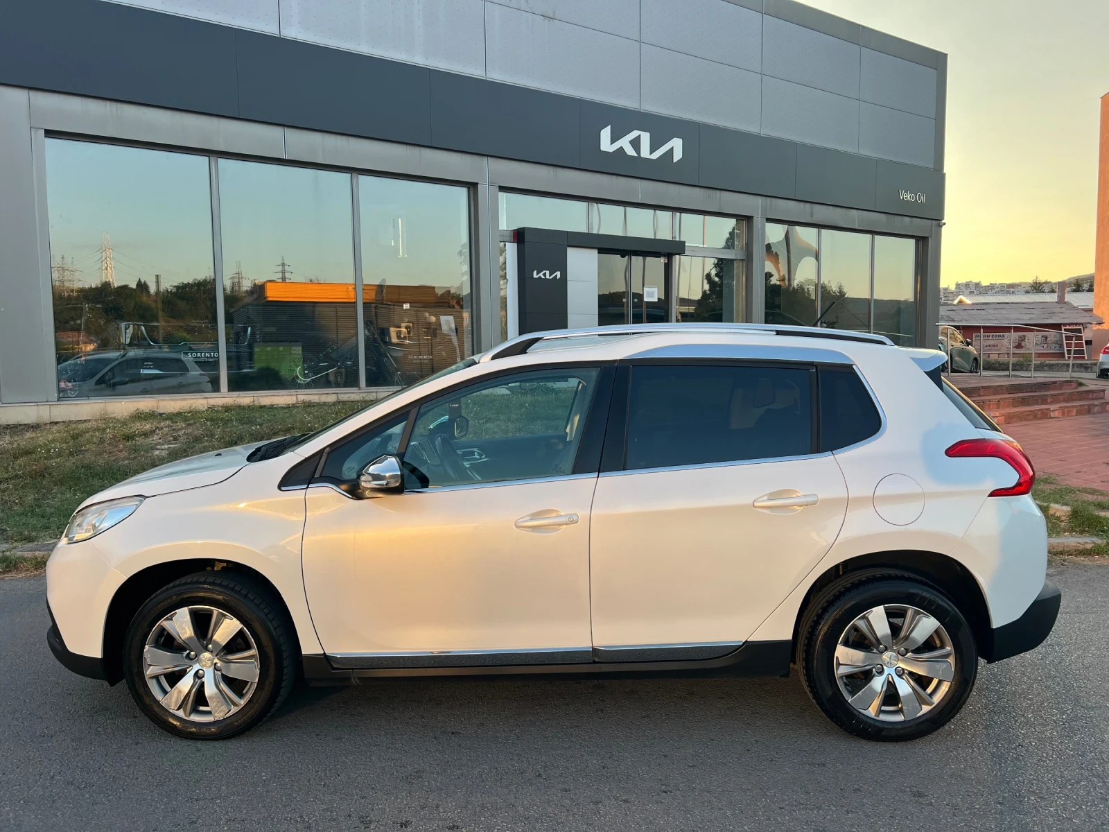 Peugeot 2008 1.6E-HDI/NAVI/ALLURE - изображение 4