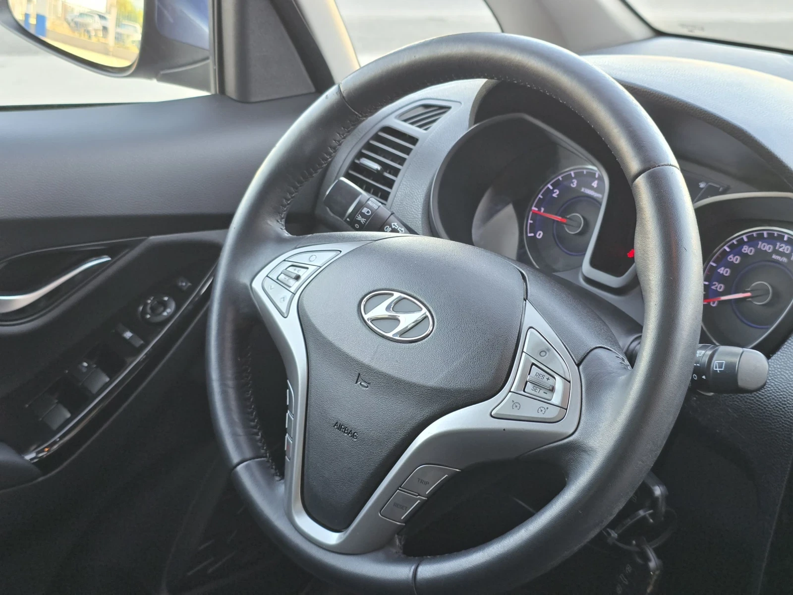 Hyundai Ix20 1.6i/PREMIUM/ПАНОРАМА/КАМЕРА/НАВИГАЦИЯ/КОЖА - изображение 8
