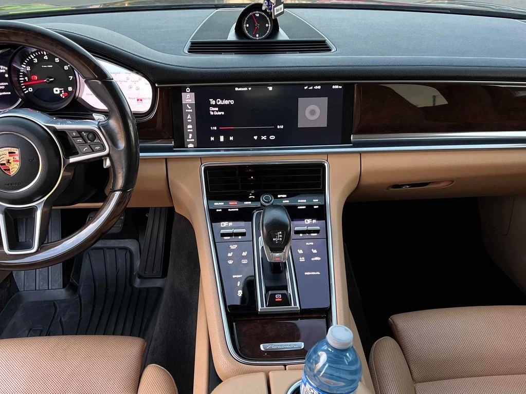 Porsche Panamera 4dr HB  CARFAX - изображение 9