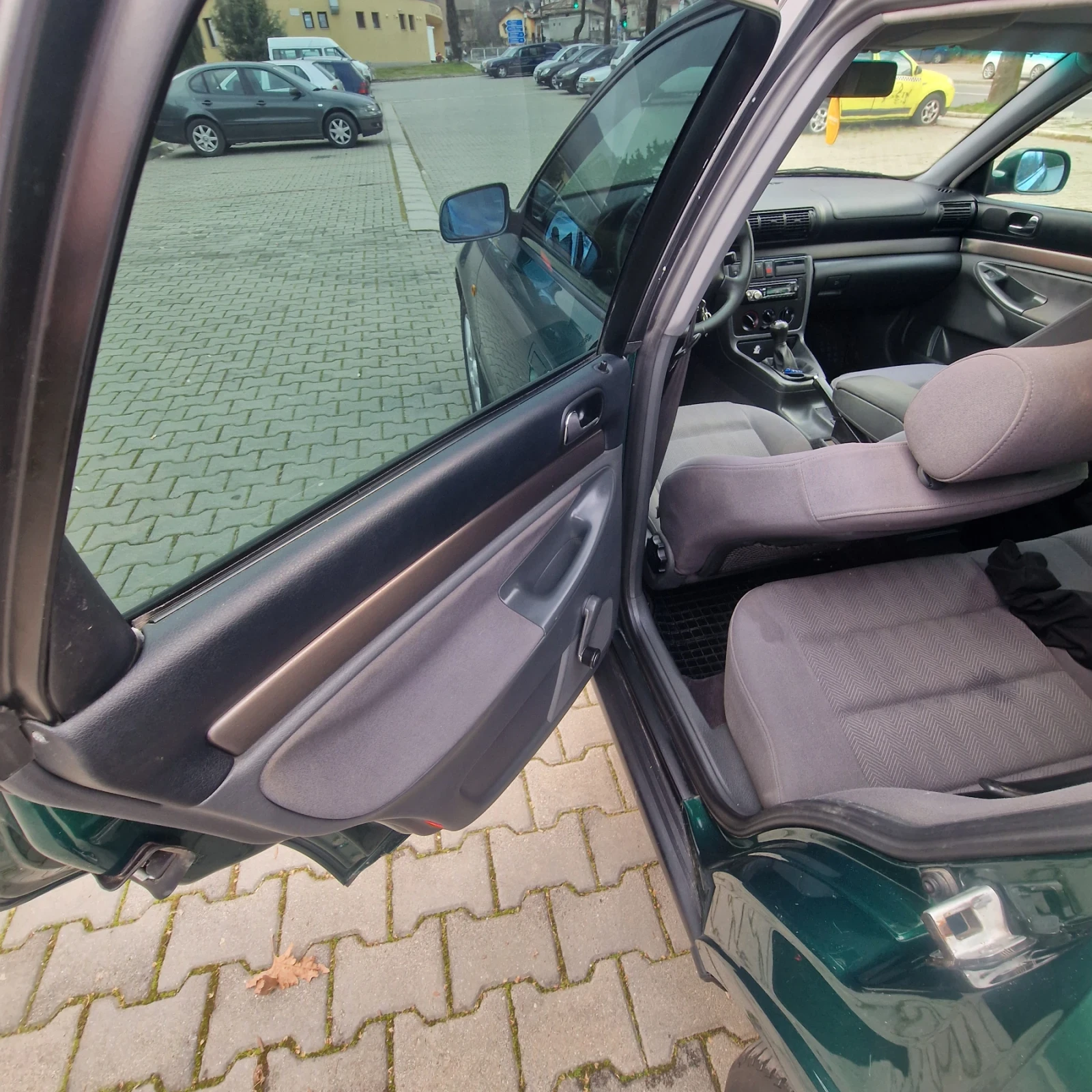 Audi A4 1.6 102 - изображение 8