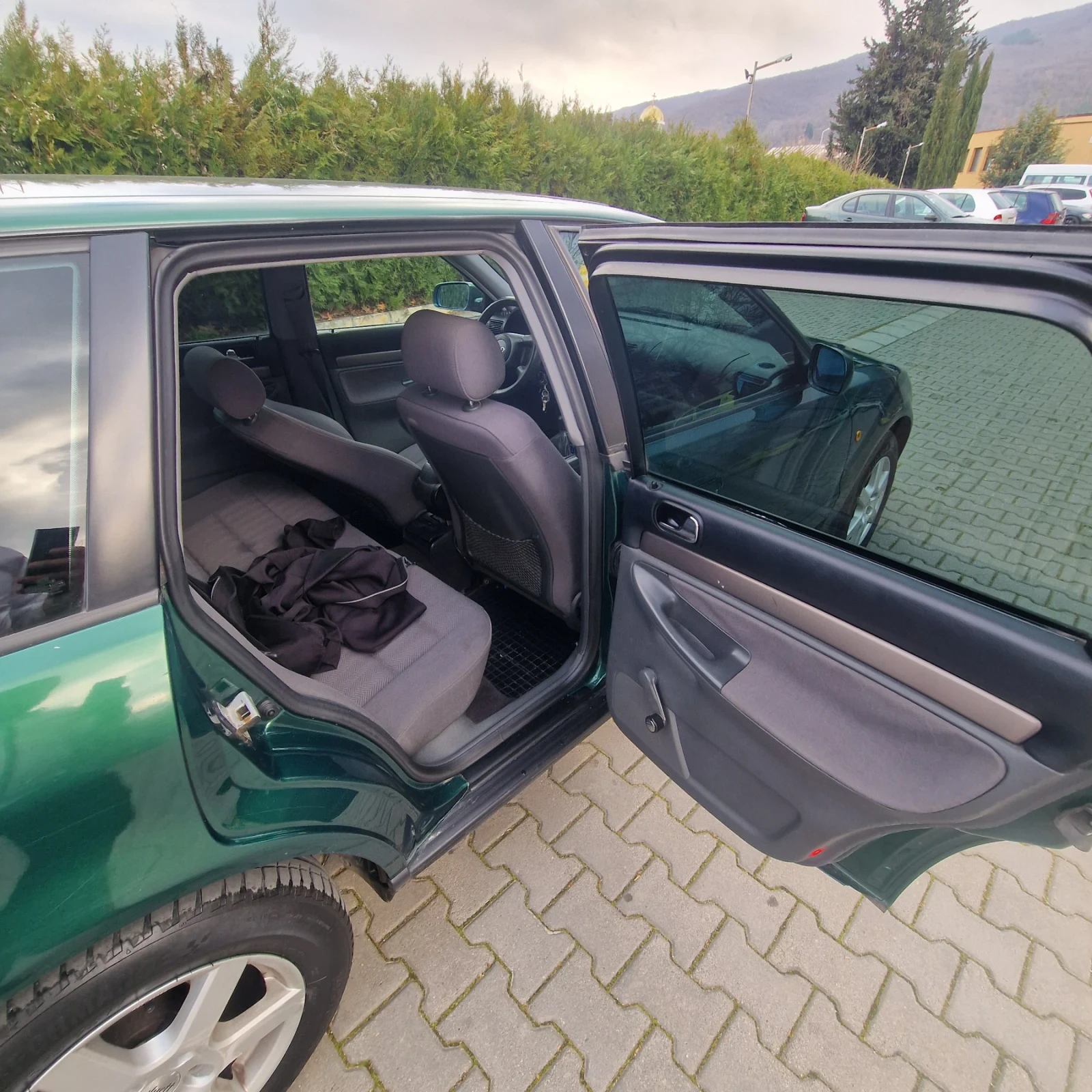 Audi A4 1.6 102 - изображение 9