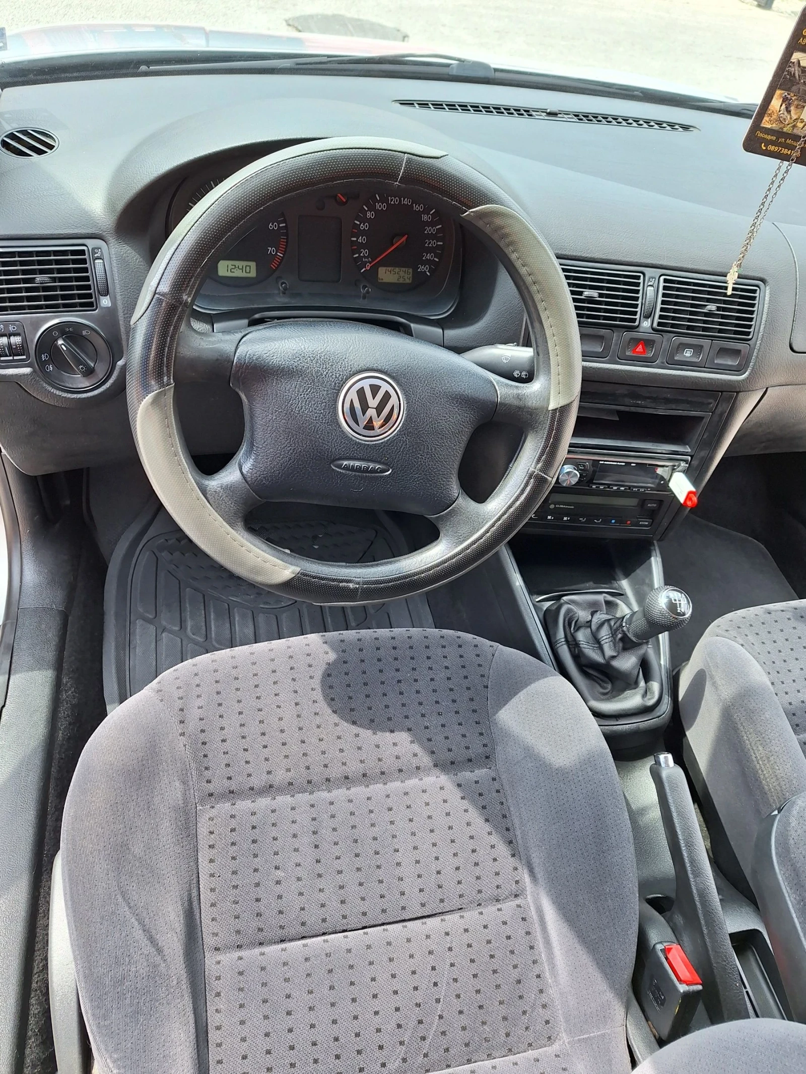 VW Golf, снимка 5 - Автомобили и джипове - 53930348