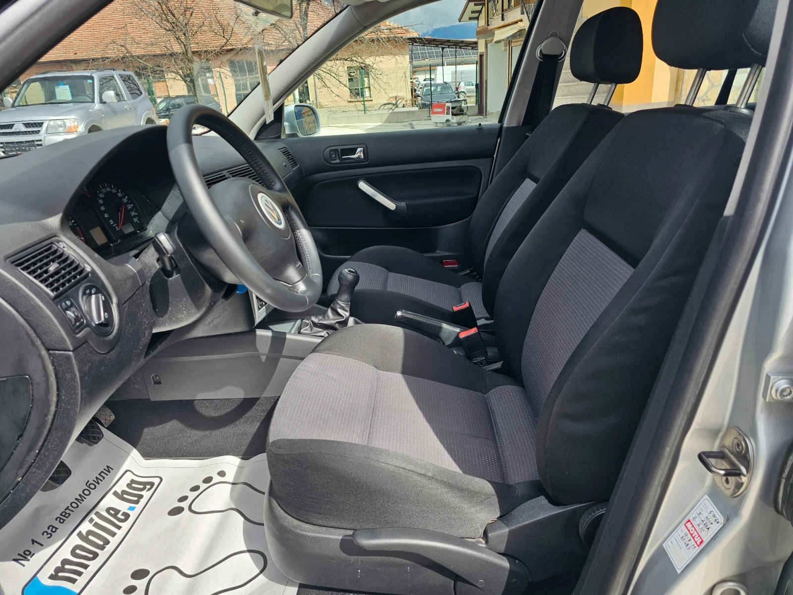 VW Golf 1.6бен.105к.с., снимка 12 - Автомобили и джипове - 54082180