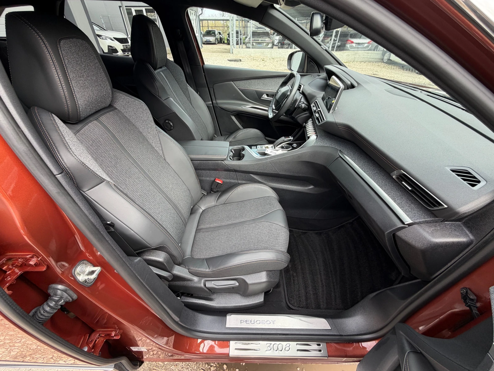 Peugeot 3008 1.6HDI* GT-LINE* AVTOMAT* TOP* FULL, снимка 10 - Автомобили и джипове - 54087080