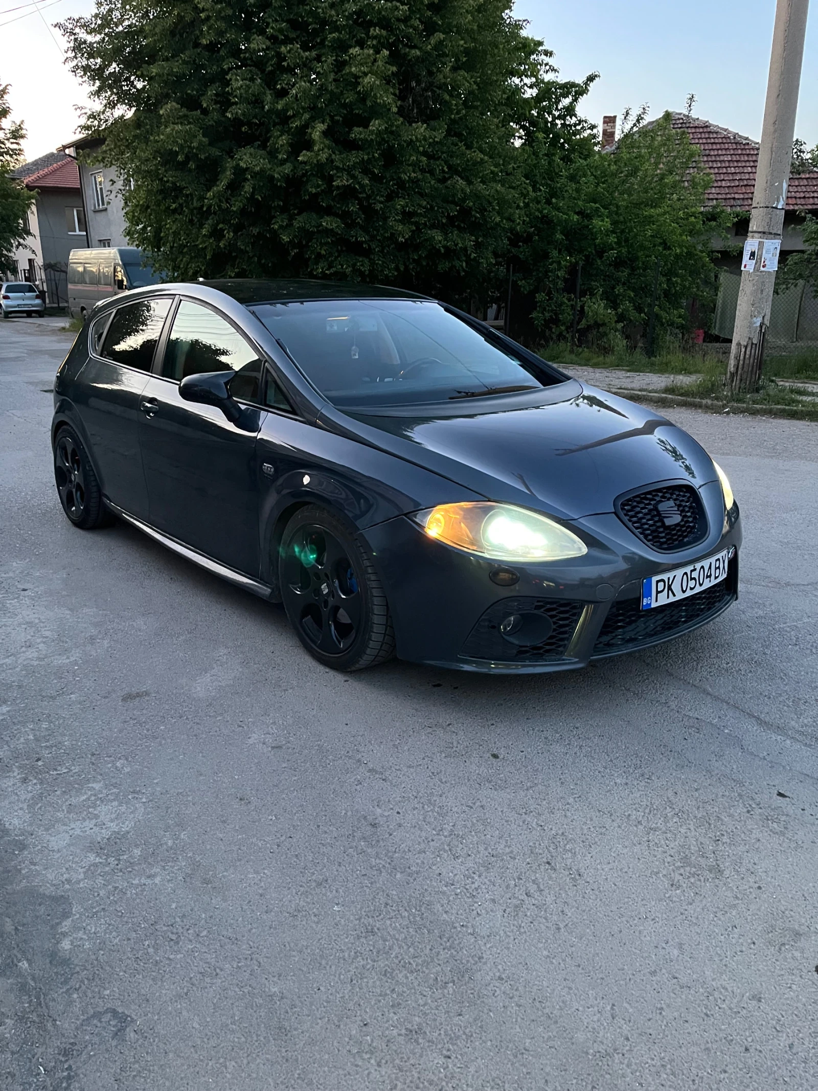 Seat Leon, снимка 9 - Автомобили и джипове - 54110160