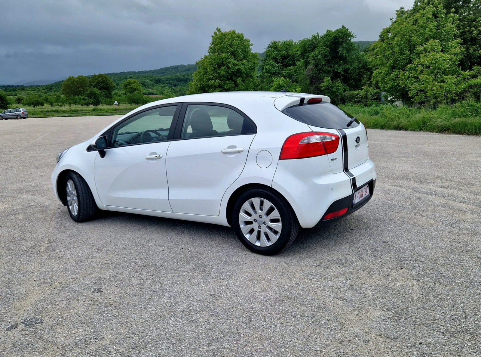 Kia Rio 1.4куб. 107к.с.2013г., снимка 11 - Автомобили и джипове - 54607357