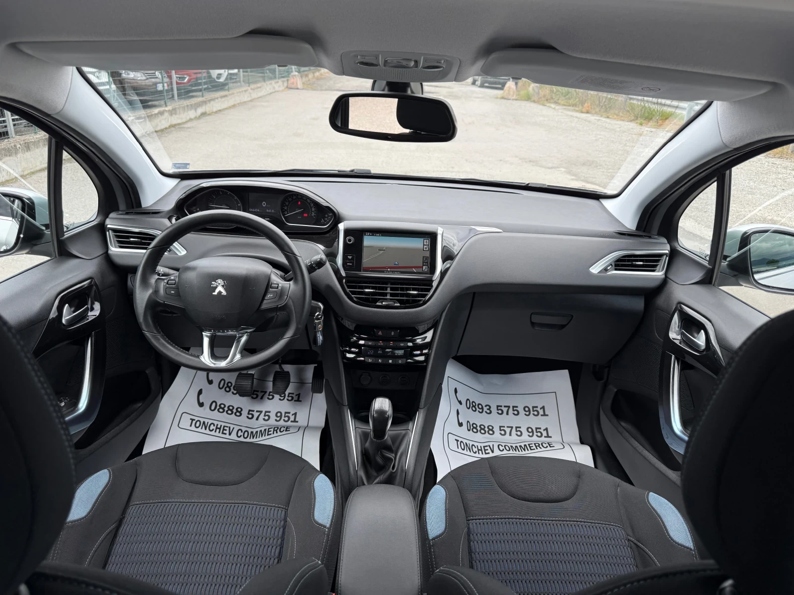 Peugeot 208 1.2i-66.000km-ORIGINAL-FULL-NAVI-LED-PARKTRONIK, снимка 13 - Автомобили и джипове - 54652281